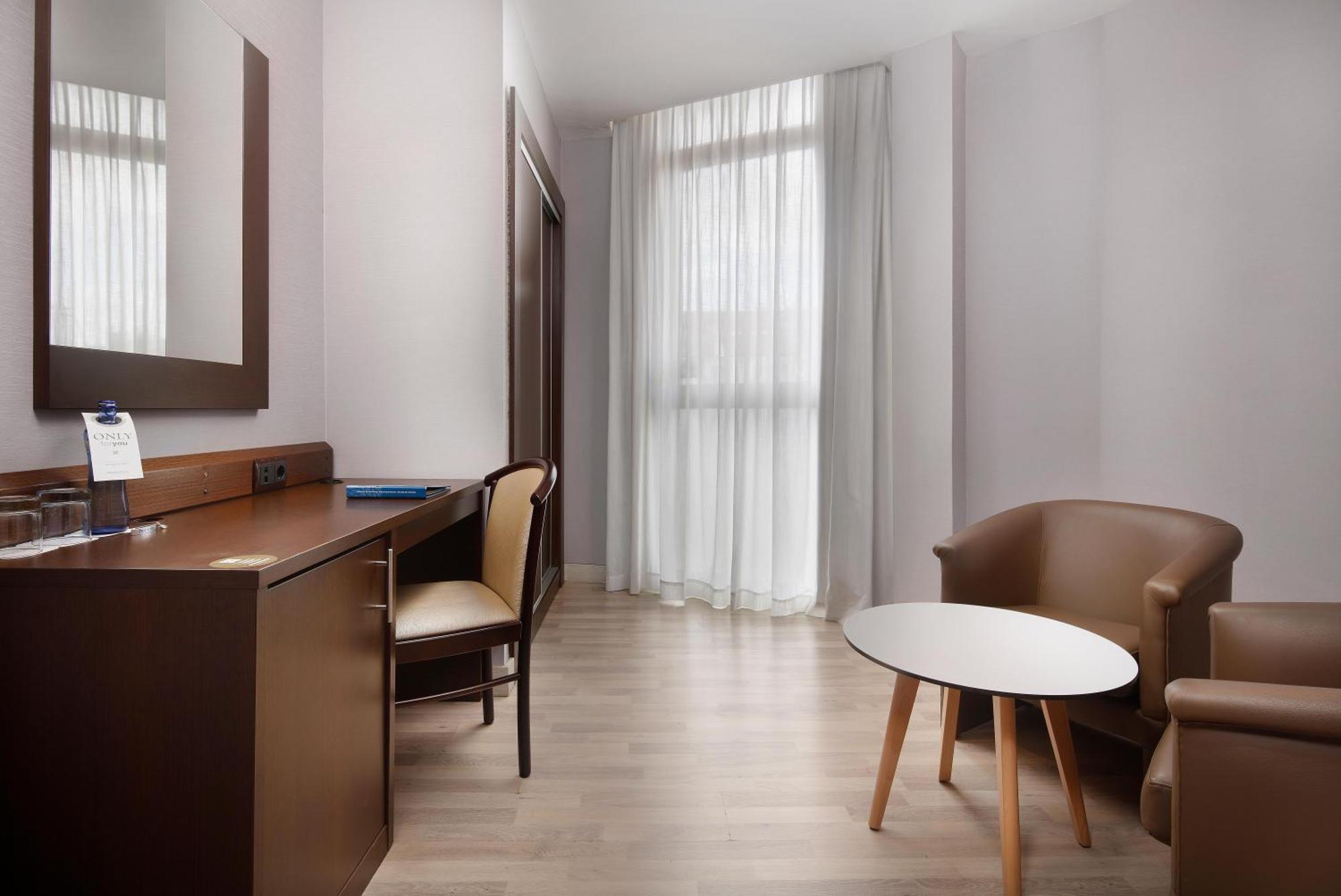 Hotel Hcc Taber