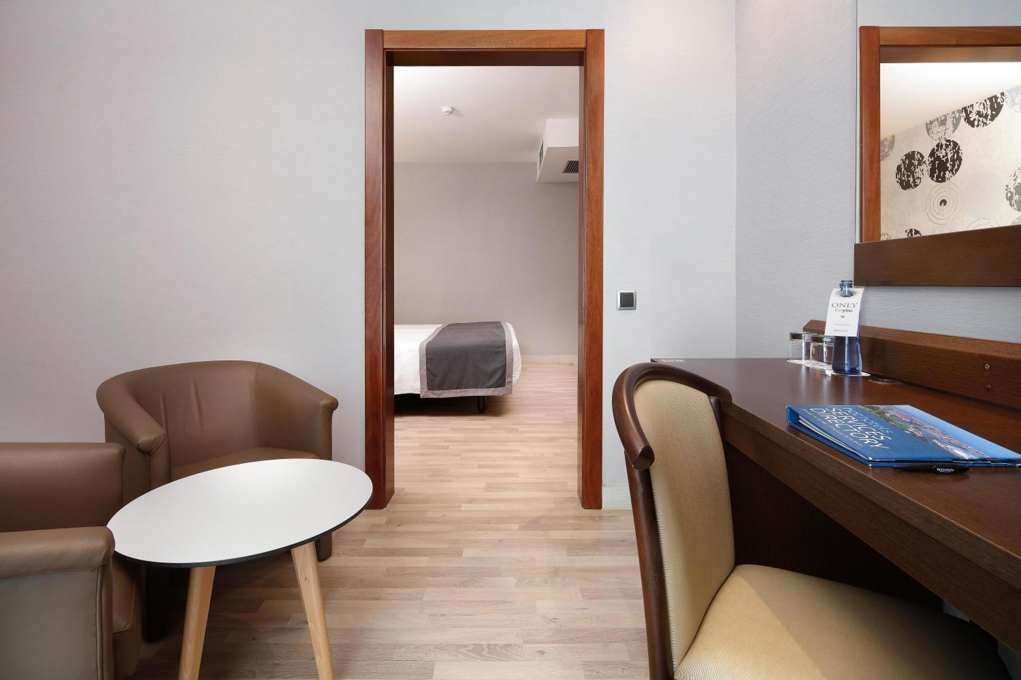 Hotel Hcc Taber 3*